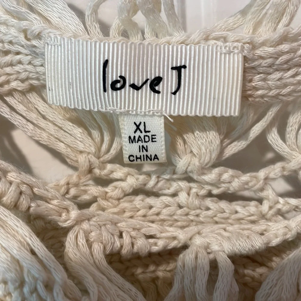 Love J crochet XL top. Floral. Boho. - Picture 4 of 6